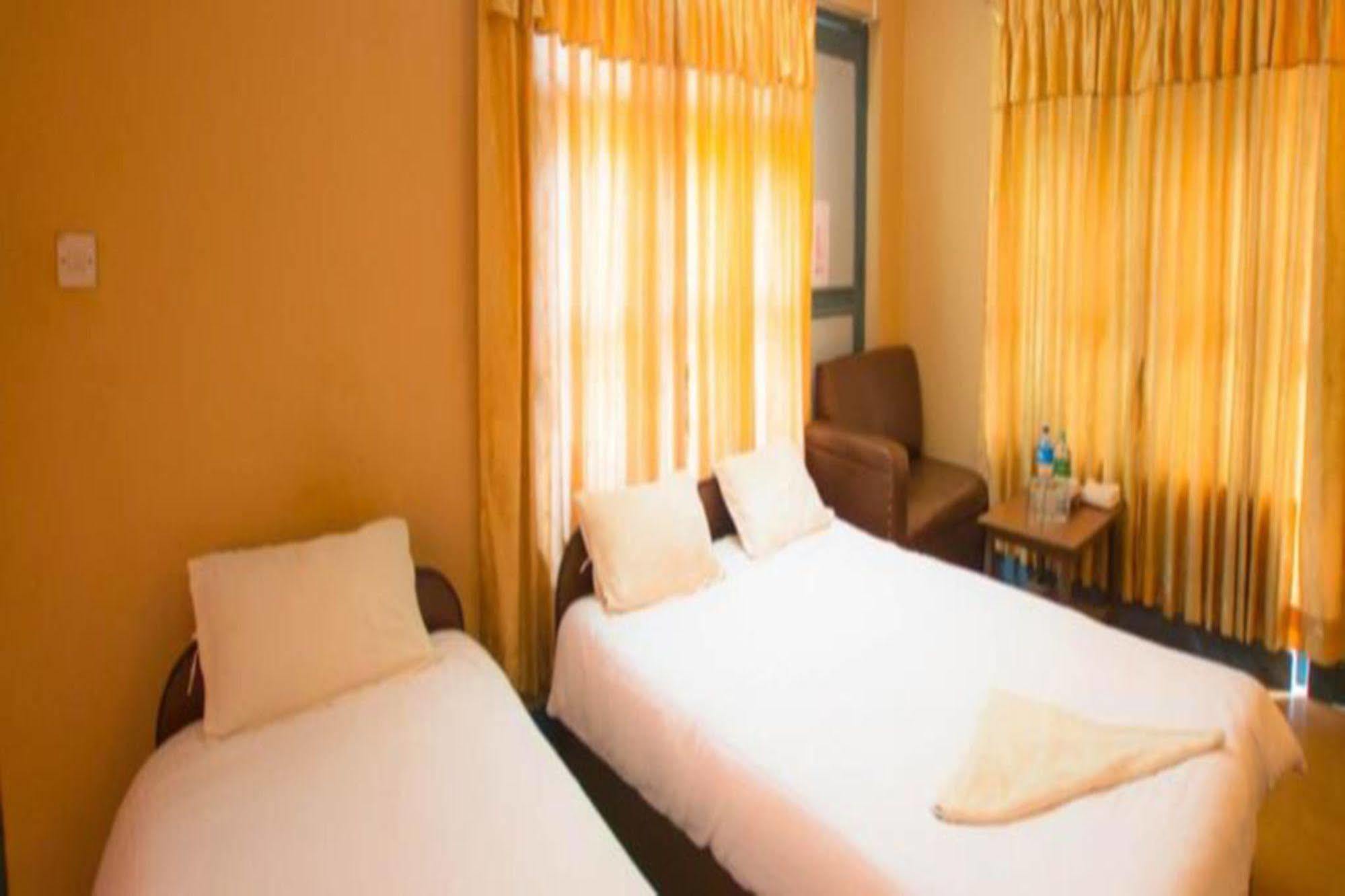 Hotel Lumbini Garden New Crystal Εξωτερικό φωτογραφία