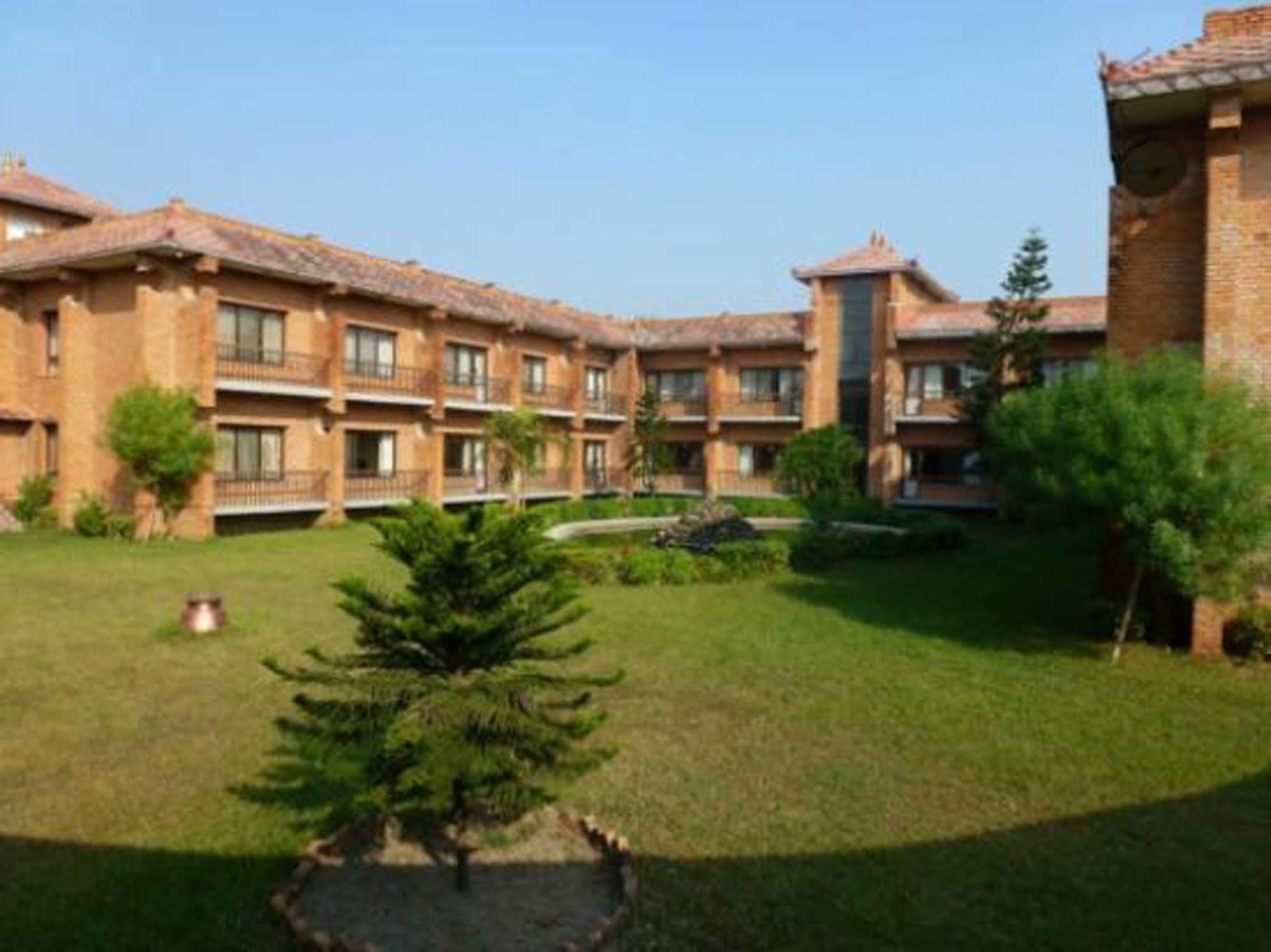 Hotel Lumbini Garden New Crystal Εξωτερικό φωτογραφία
